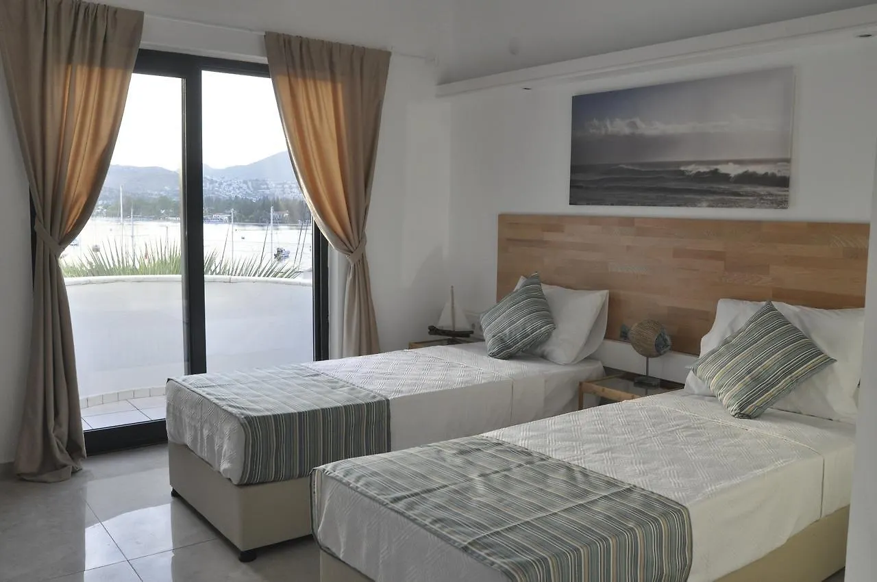 Otel Marinada ビテツ