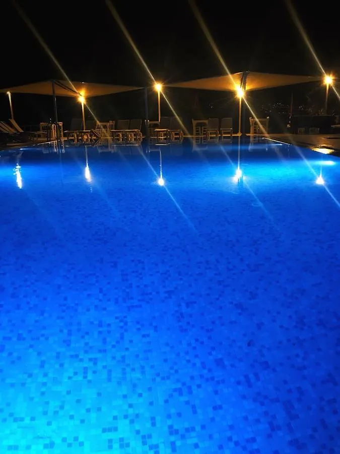 Otel Marinada ビテツ 2*,  トルコ