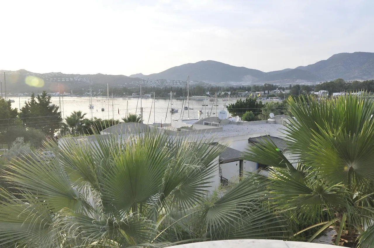 Otel Marinada ビテツ ホテル