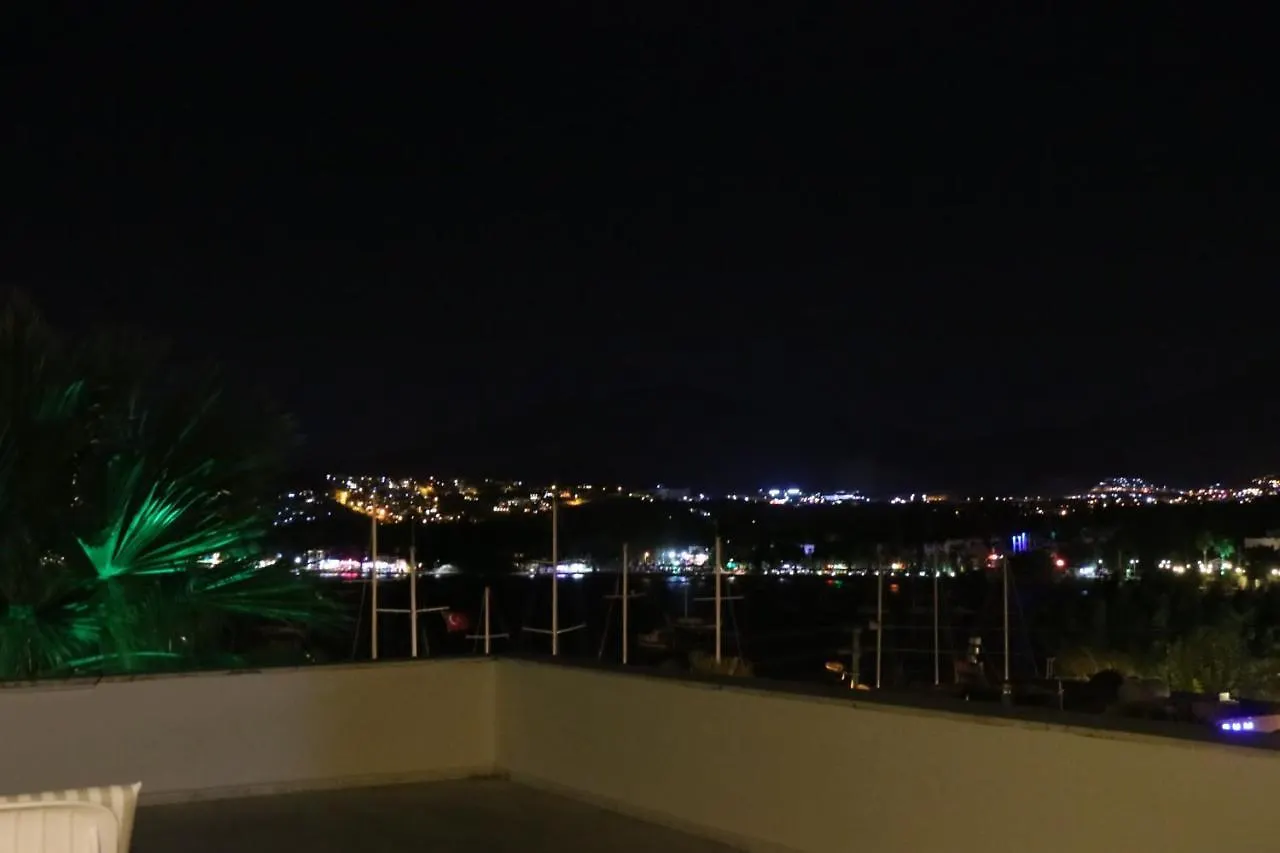 Otel Marinada ビテツ ホテル