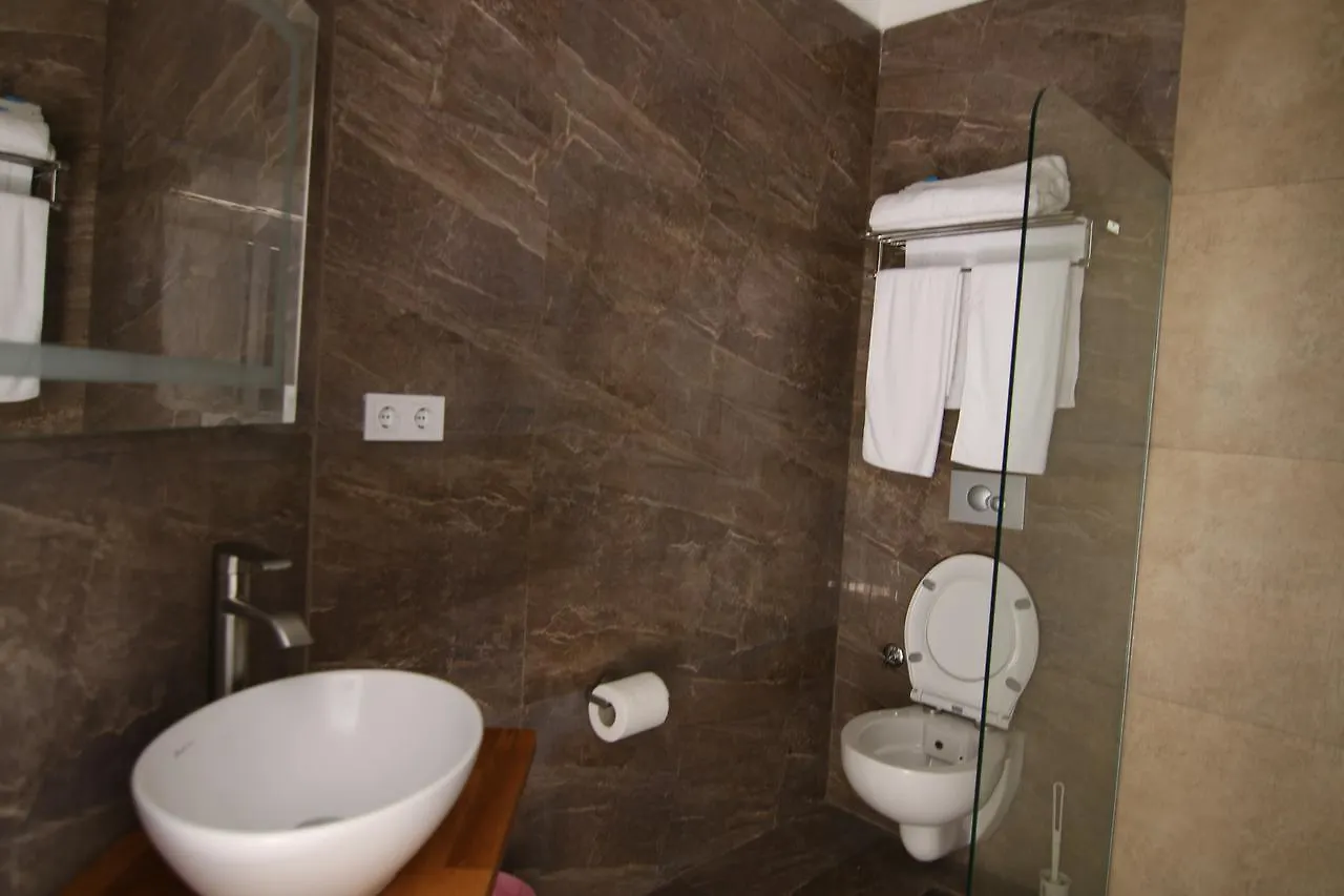 Otel Marinada ビテツ 2*,  トルコ