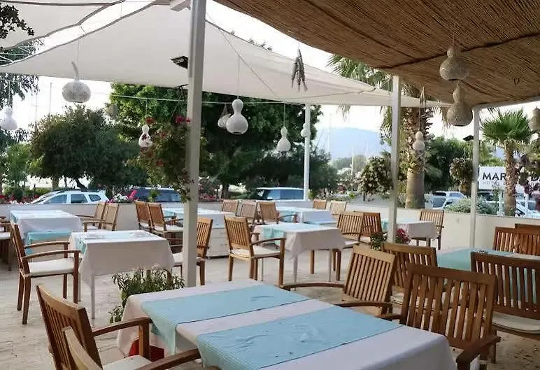 ホテル Otel Marinada ビテツ