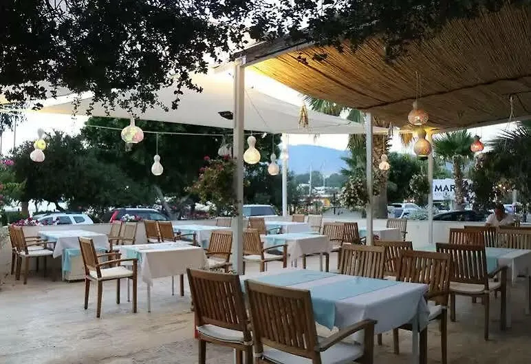 Otel Marinada ビテツ トルコ